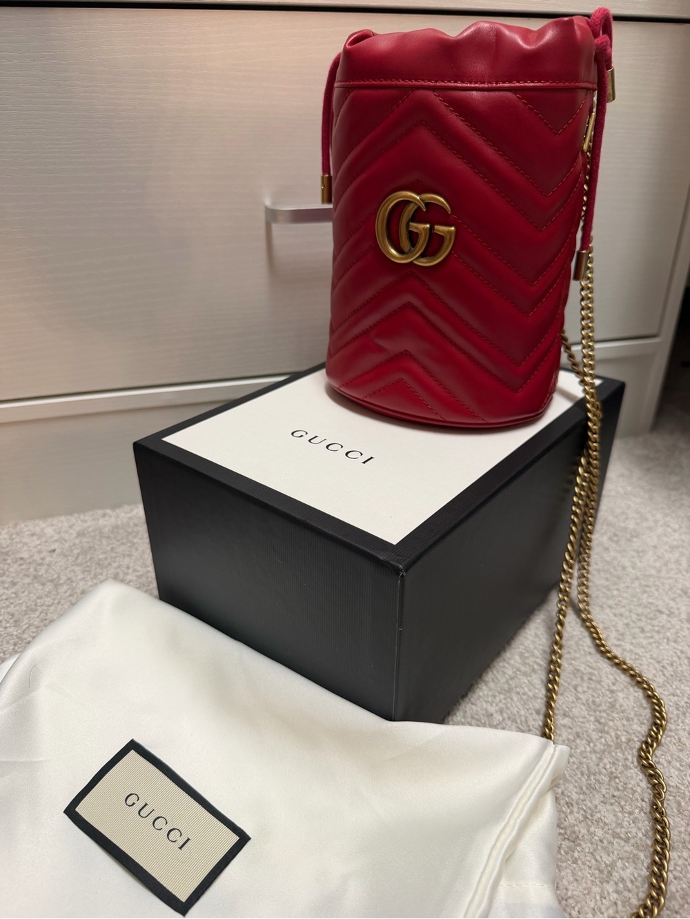 Gucci Red Chevron Quilted GG Bucket Crossbody - Picture 1 of 7